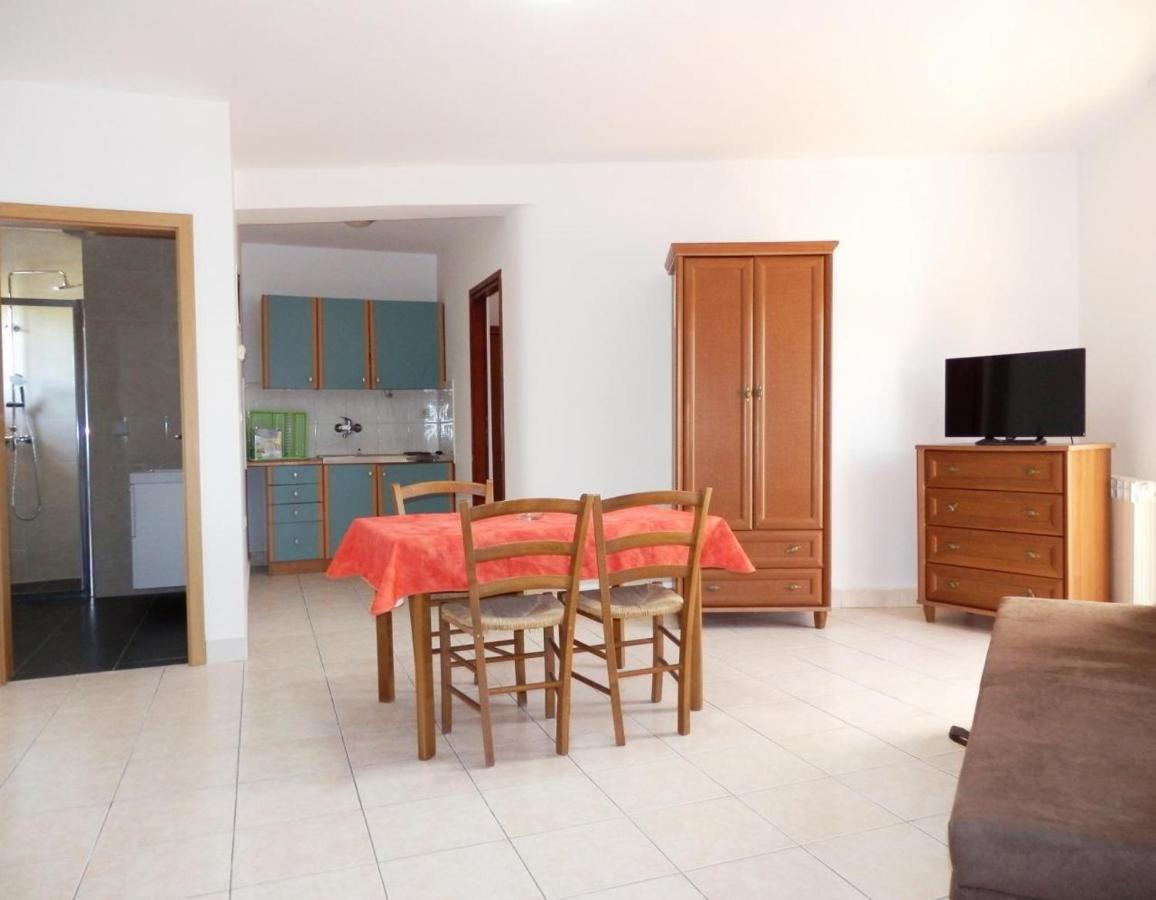 Idila Sea Front Apartments Медулин Экстерьер фото