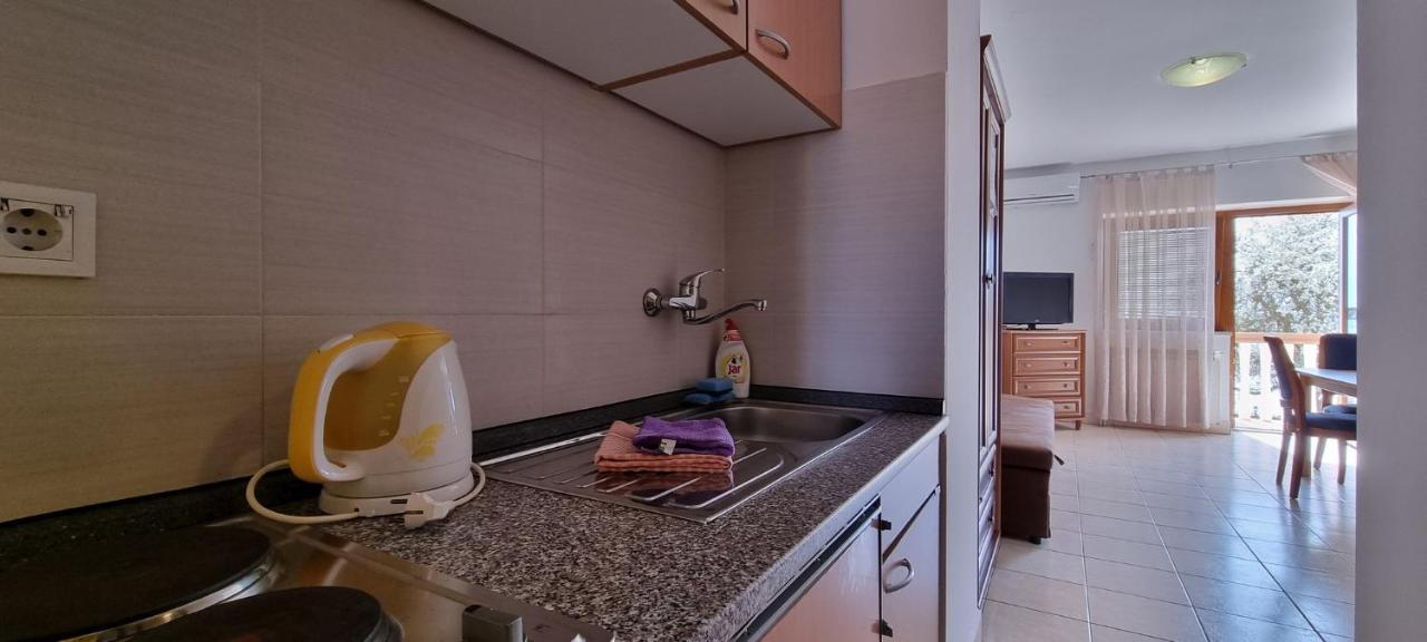 Idila Sea Front Apartments Медулин Экстерьер фото